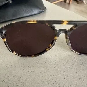KREWE | Accessories | Krewe Court Sunglasses | Poshmark display picture 3